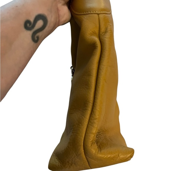 DOONEY & BOURKE Toffee Samba Logo Lock Sac with Keyring - Picture 3 of 12